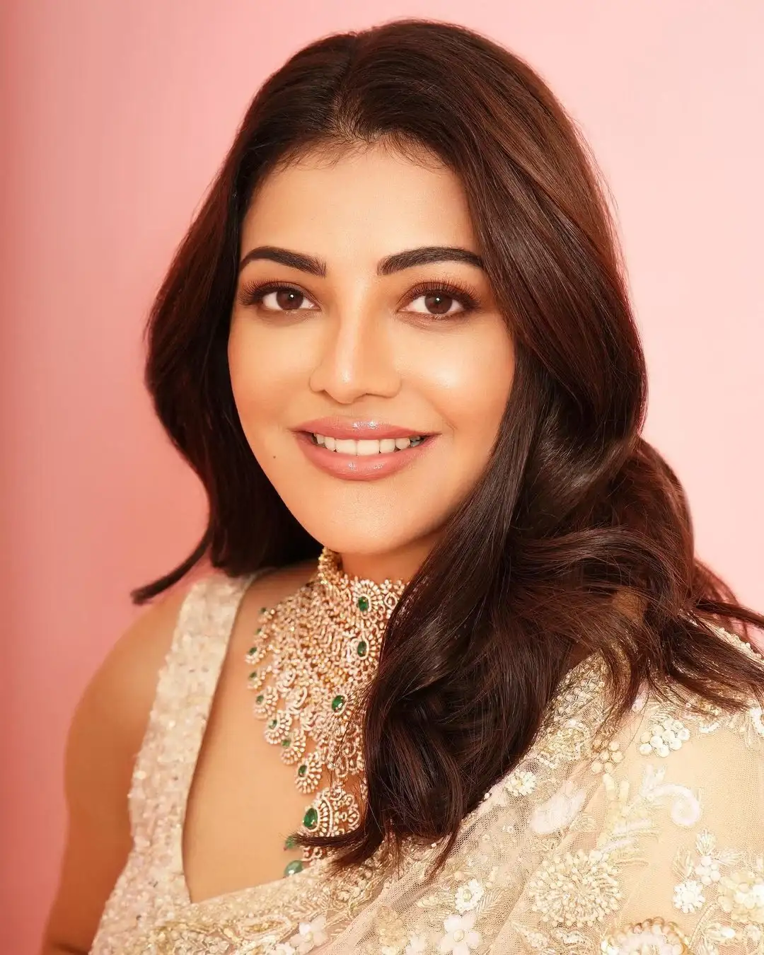 Indian Actress Kajal Aggarwal Stills in White Saree